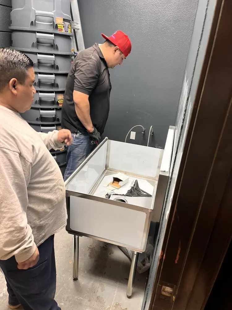 Commercial plumbing and sink installation in Lindbergh - Morosgo